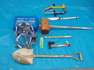 新型救助工作車(V型)積載・その他の携帯救助工具