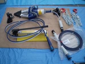 新型救助工作車(V型)積載・大型油圧スプレッダー一式